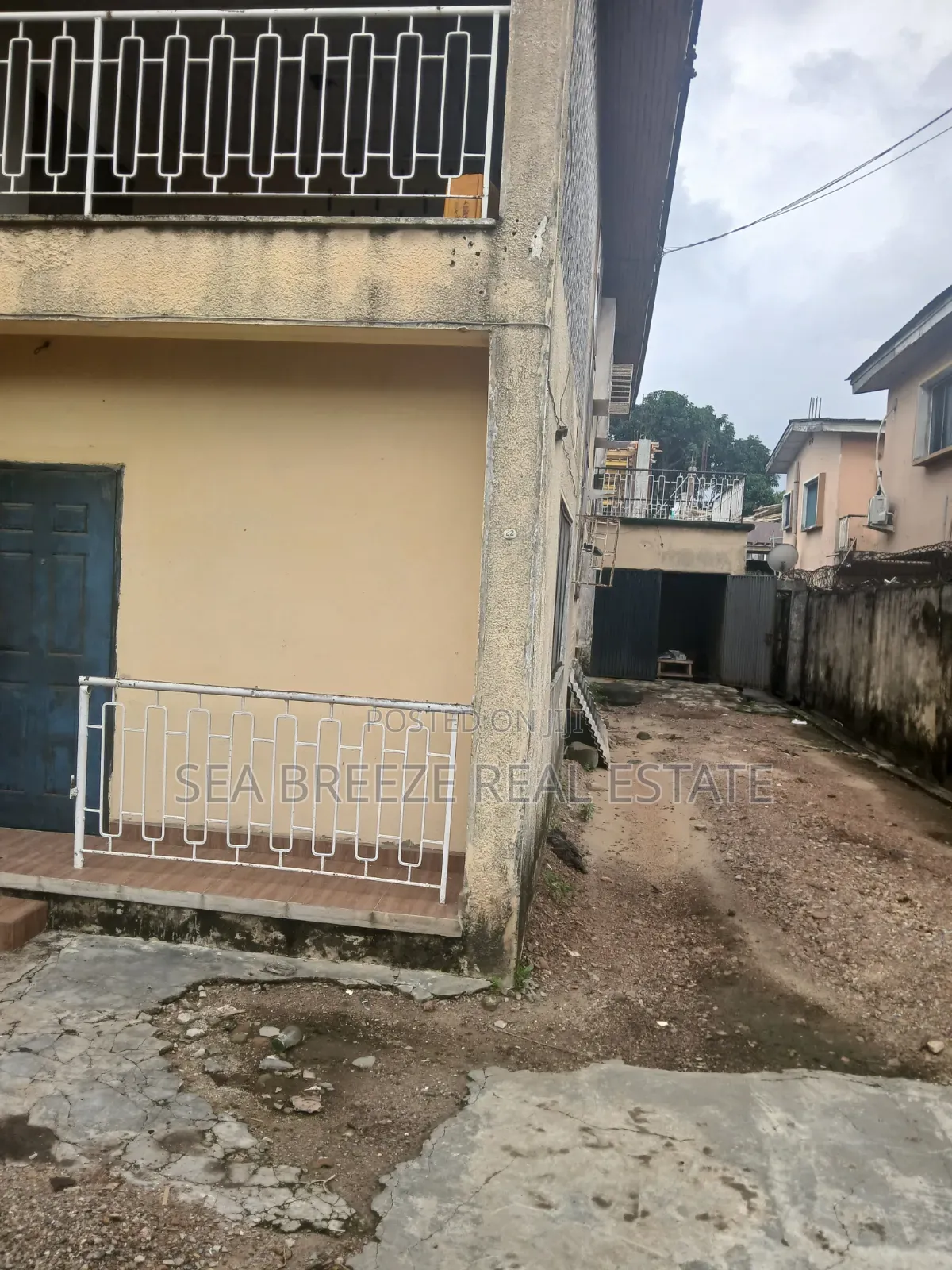 8bdrm Duplex in Raufu Williams, Adelabu for sale in Adelabu