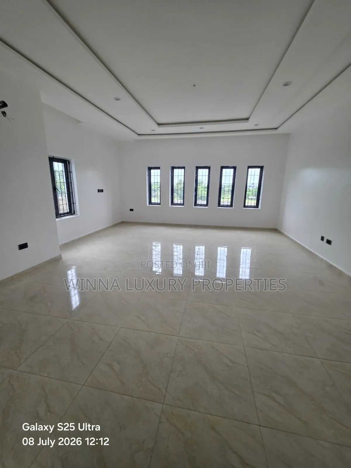 5bdrm Duplex in Sun Rise Estate...., Lugbe District for sale in Lugbe District