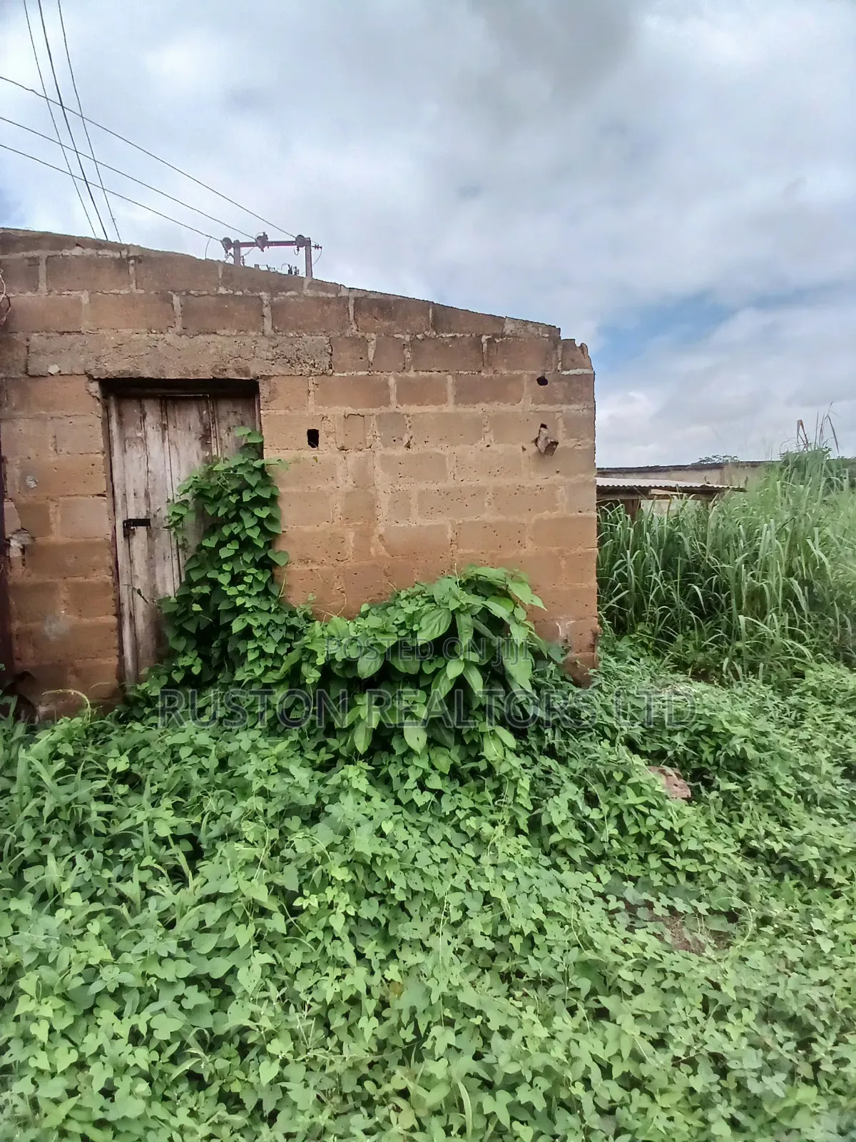 Commercial Land Measuring About 1,800sm in Ibadan