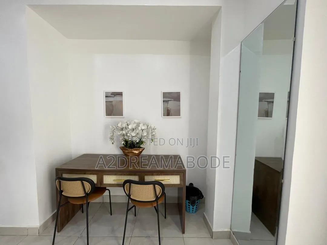 Furnished 3bdrm Apartment in Victoria Island, Akin Olugbade for sale in Akin Olugbade