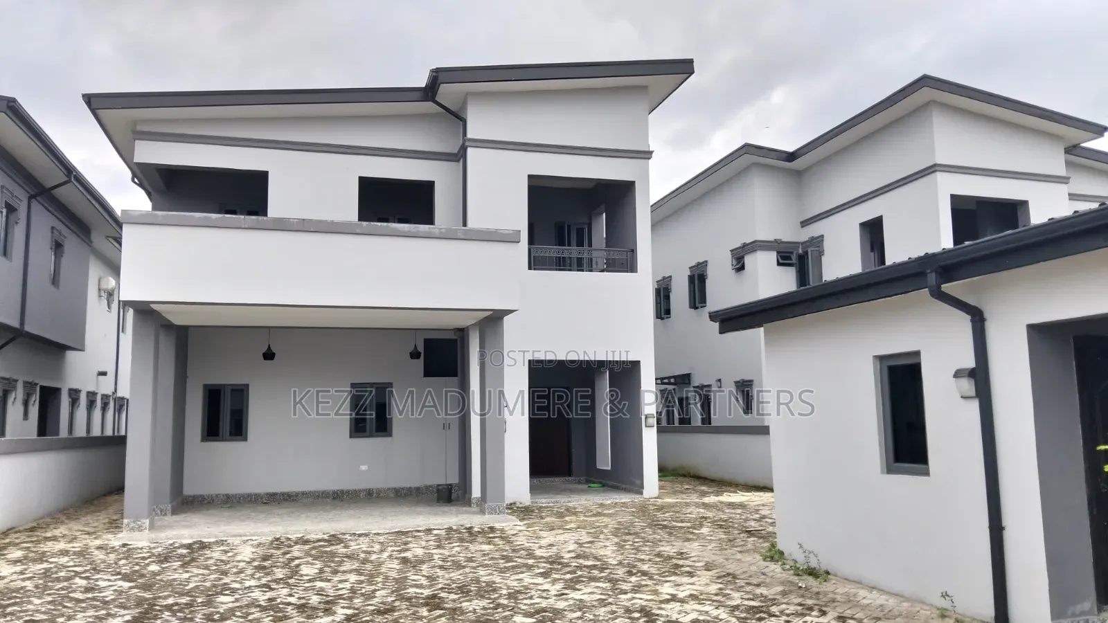 4bdrm Duplex in Near Shell for rent in Eliozu