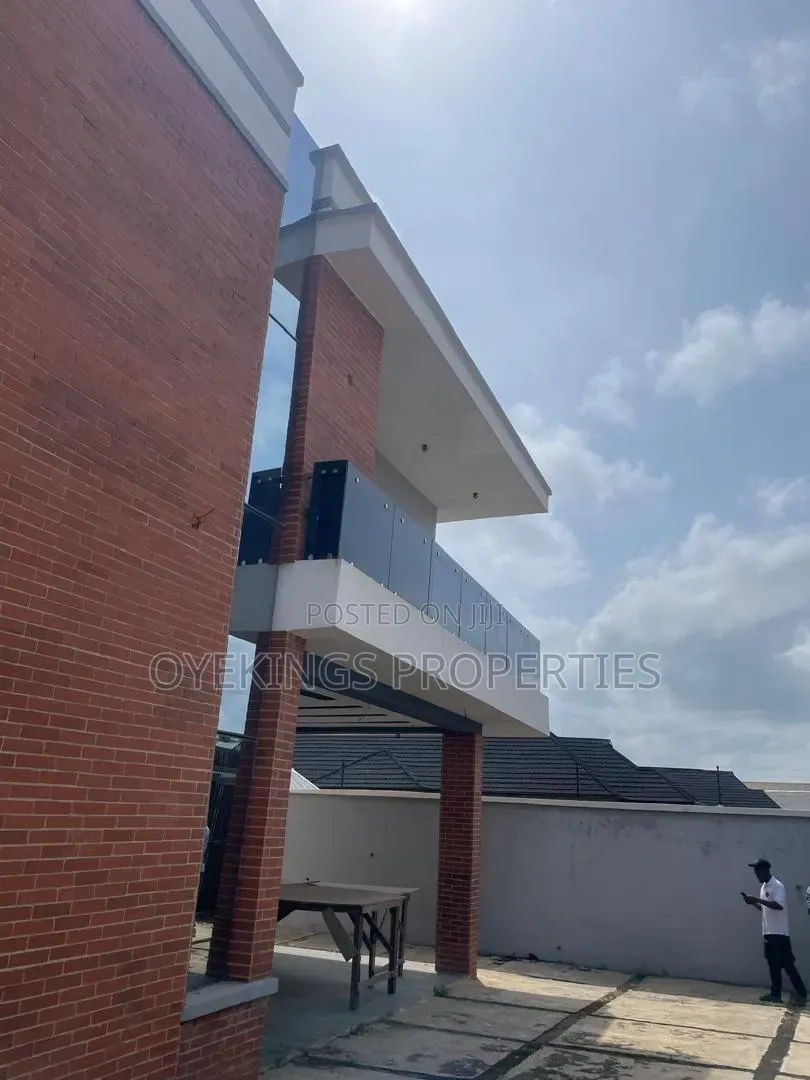 5bdrm Duplex in Elebu, Oluyole for sale in Oluyole