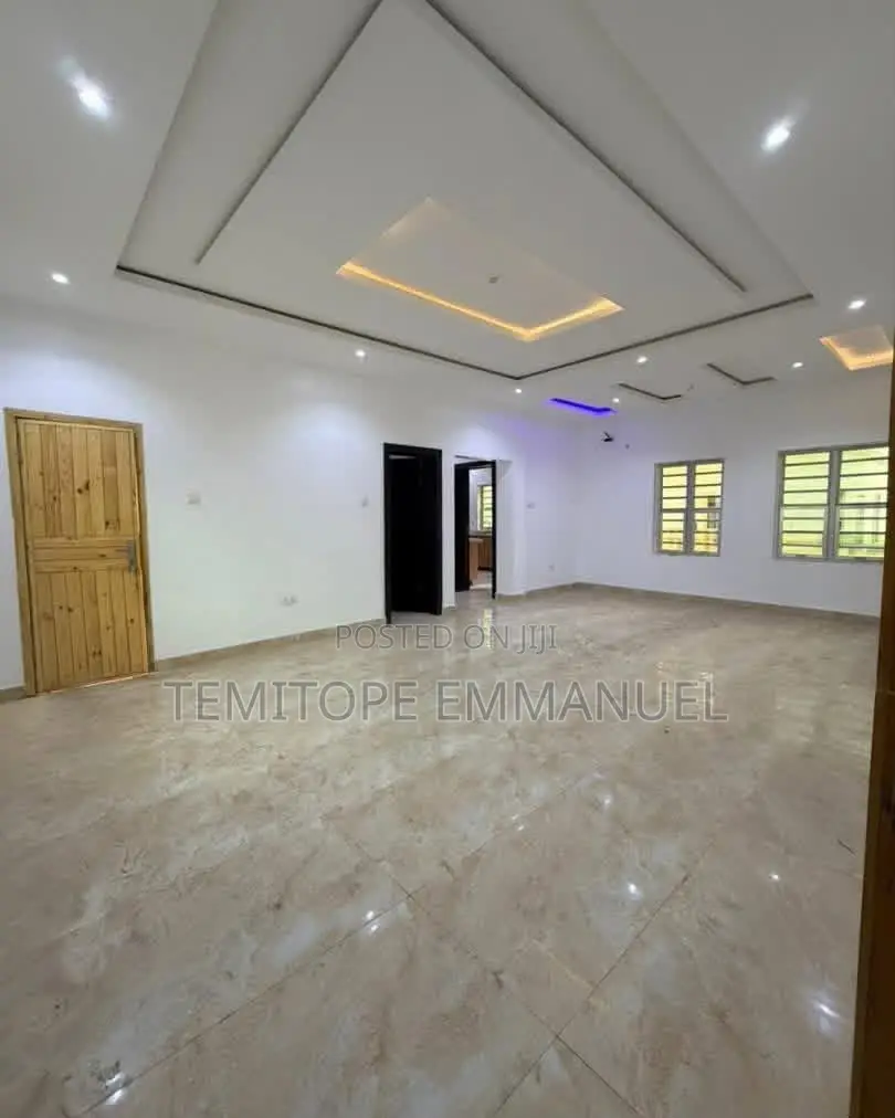 Furnished 3bdrm Apartment in GRA Phase 2 Shangisha for sale in GRA Phase 2 Shangisha