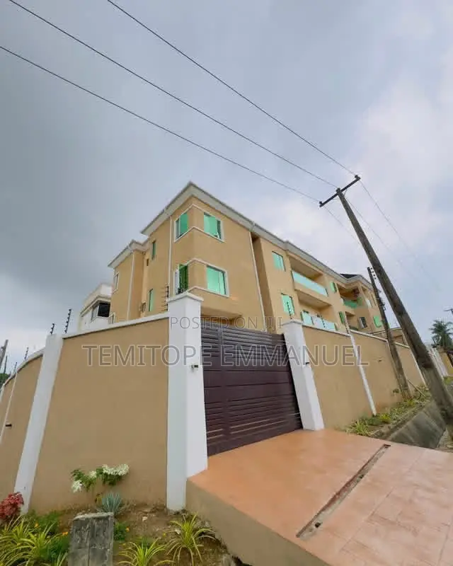 Furnished 3bdrm Apartment in GRA Phase 2 Shangisha for sale in GRA Phase 2 Shangisha