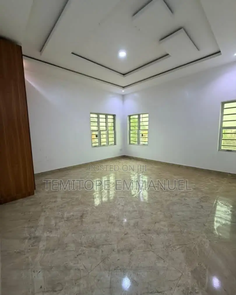 Furnished 3bdrm Apartment in GRA Phase 2 Shangisha for sale in GRA Phase 2 Shangisha