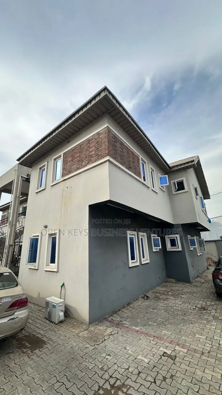 Furnished 2bdrm Block of Flats in Oluode, Oluyole Estate for sale in Oluyole Estate