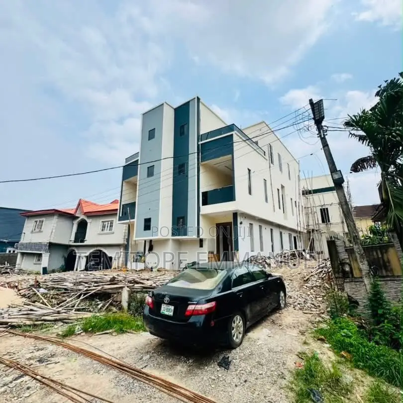 Furnished 4bdrm Duplex in Gbagada for sale in Gbagada