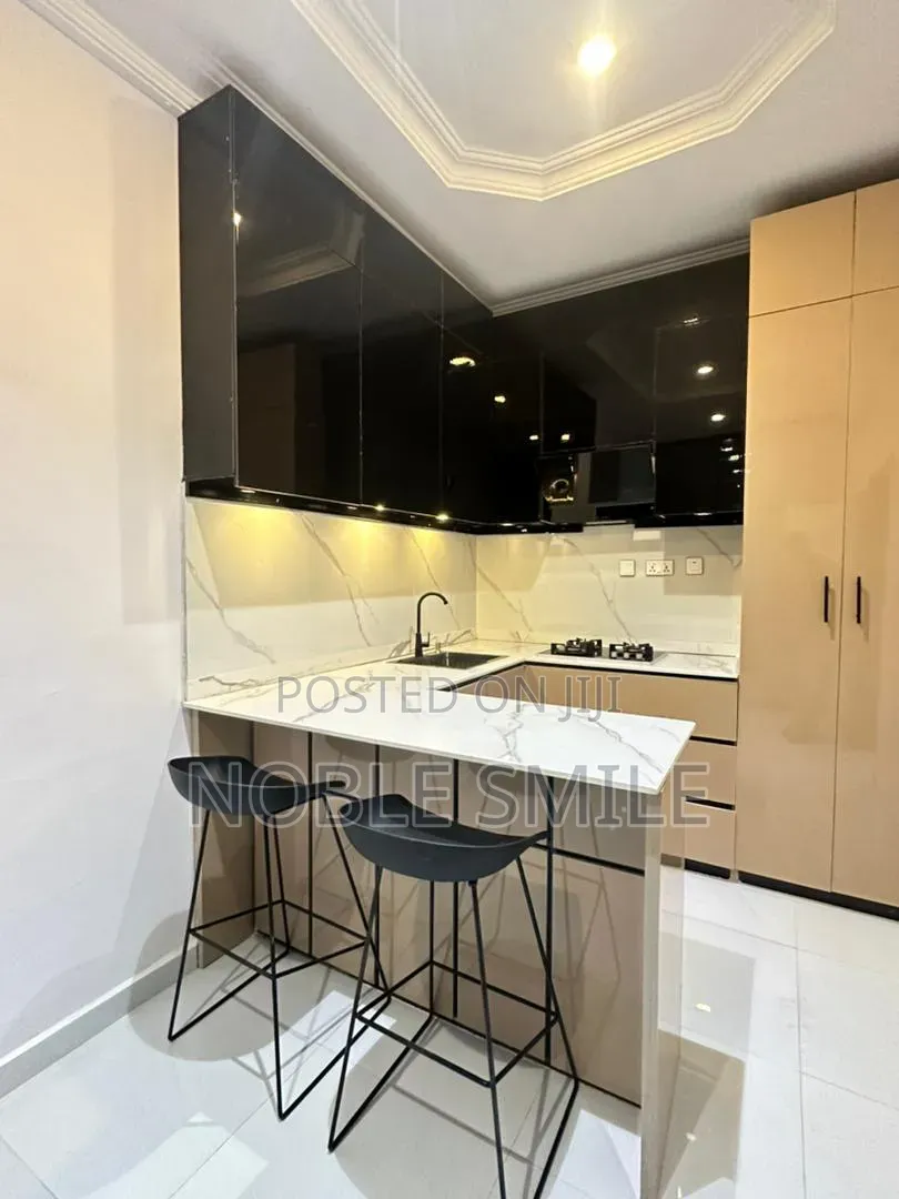 Luxury 1bedroom Apartment in Idado