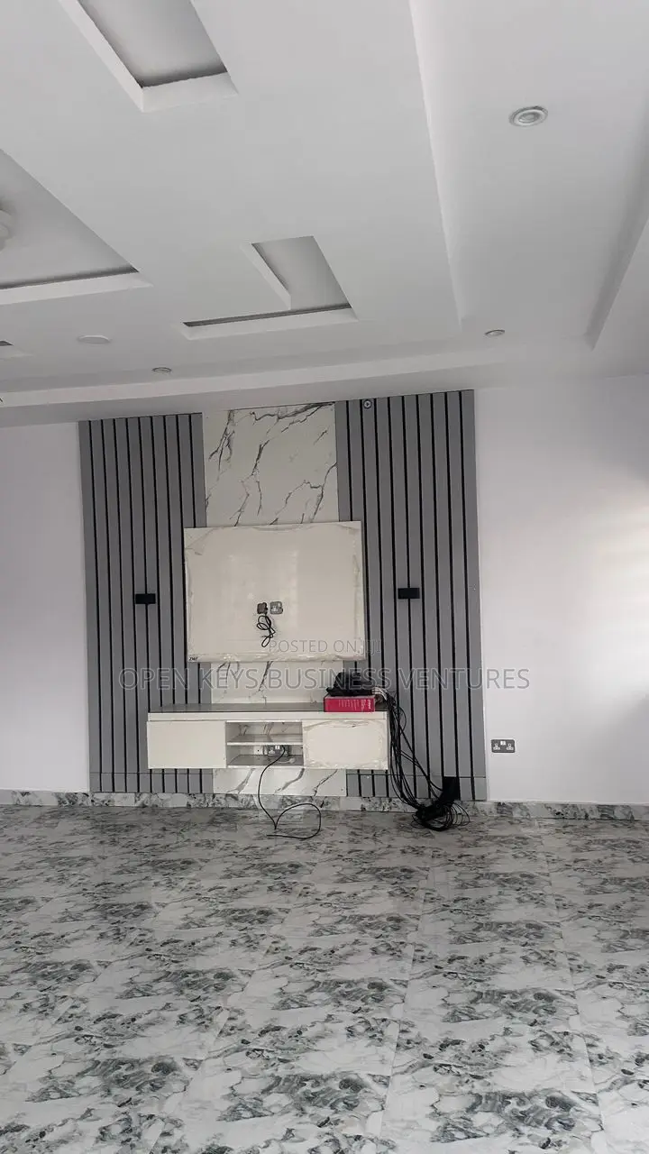 Furnished 5bdrm Duplex in Admiral Close, Akala Express for sale in Akala Express