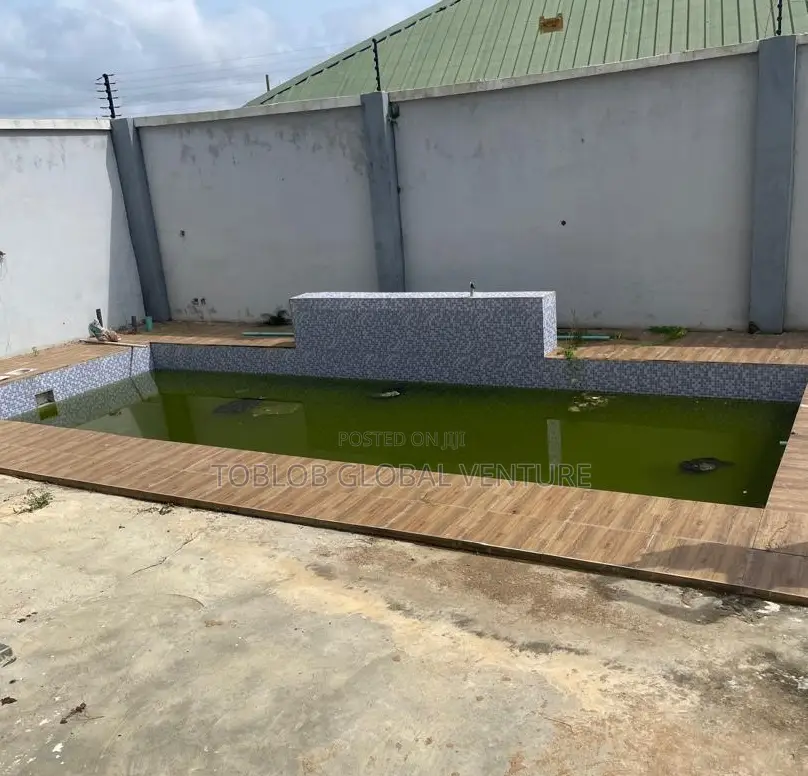 5bdrm Duplex in Akala Express for sale in Akala Express