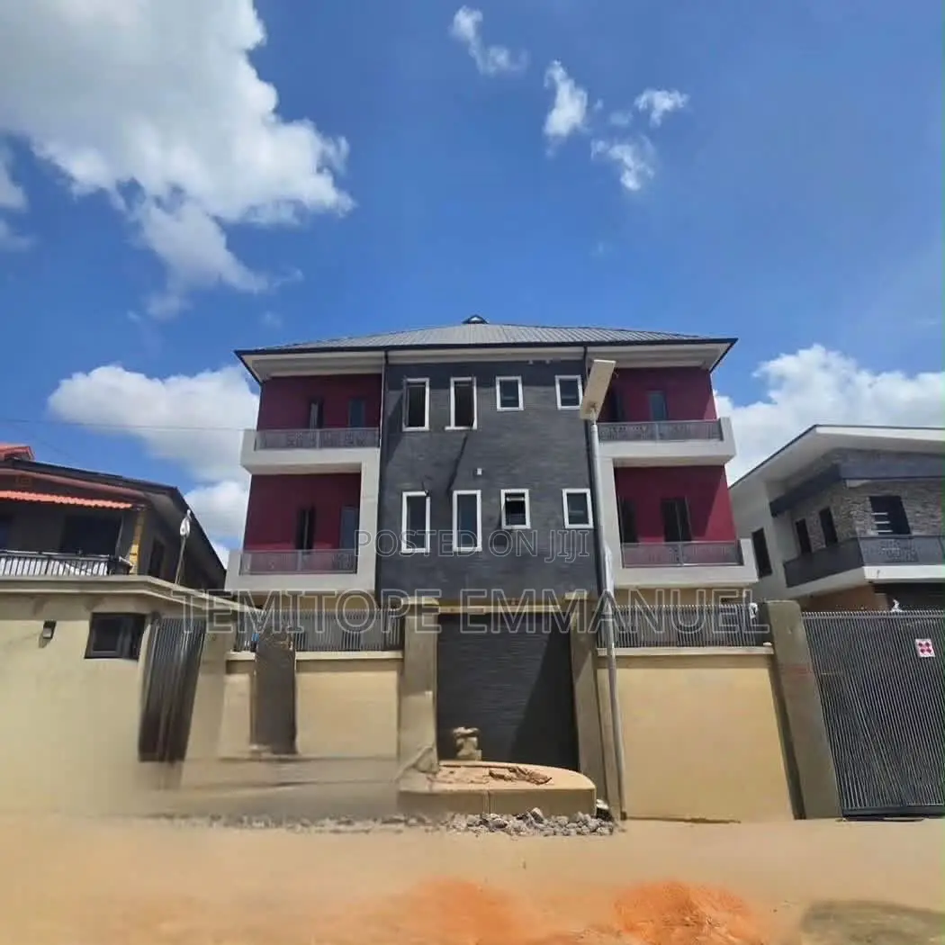 Furnished 3bdrm Apartment in Gbagada for sale in Gbagada