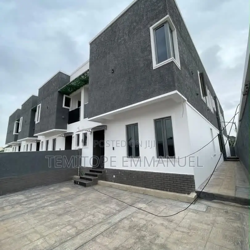 Furnished 4bdrm Duplex in Anthony Village for sale in Anthony Village