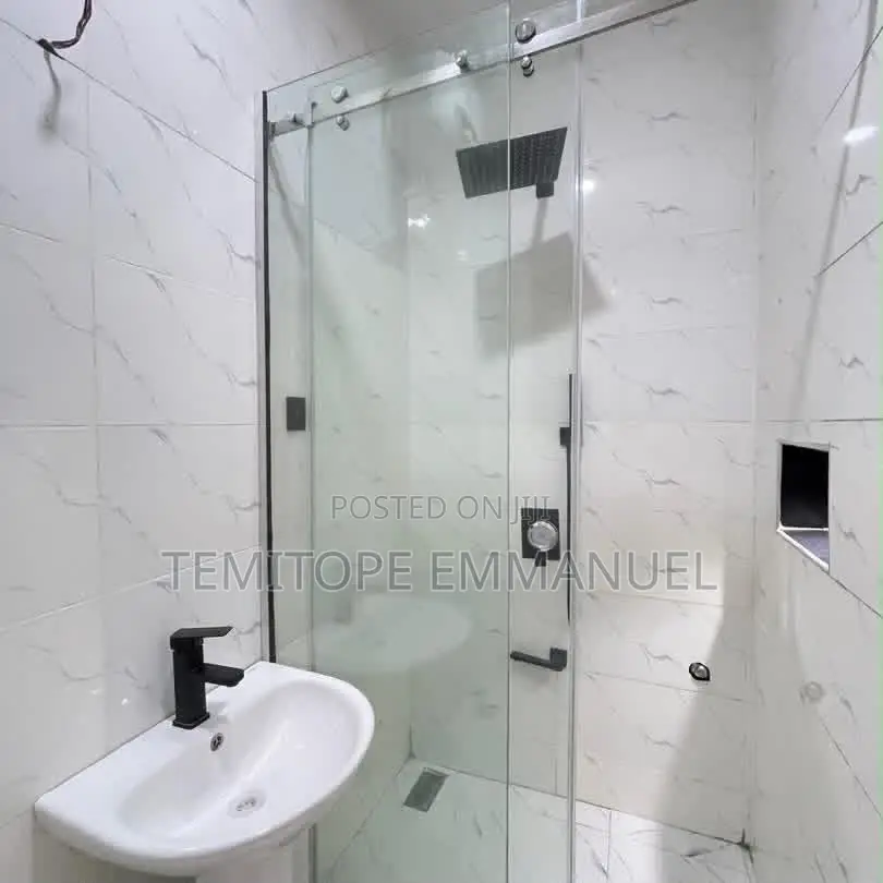 Furnished 4bdrm Duplex in Anthony Village for sale in Anthony Village