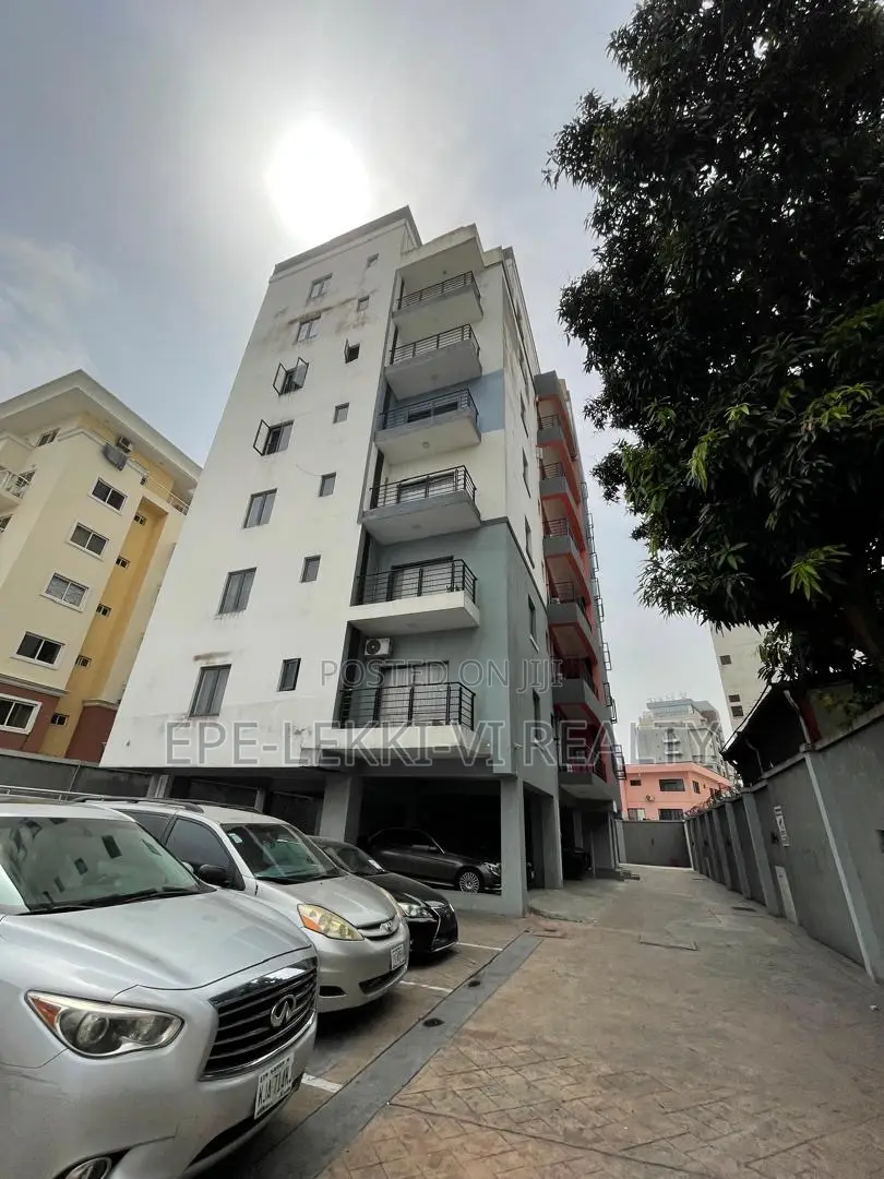 3bdrm Block of Flats in Victoria Island for sale in Victoria Island