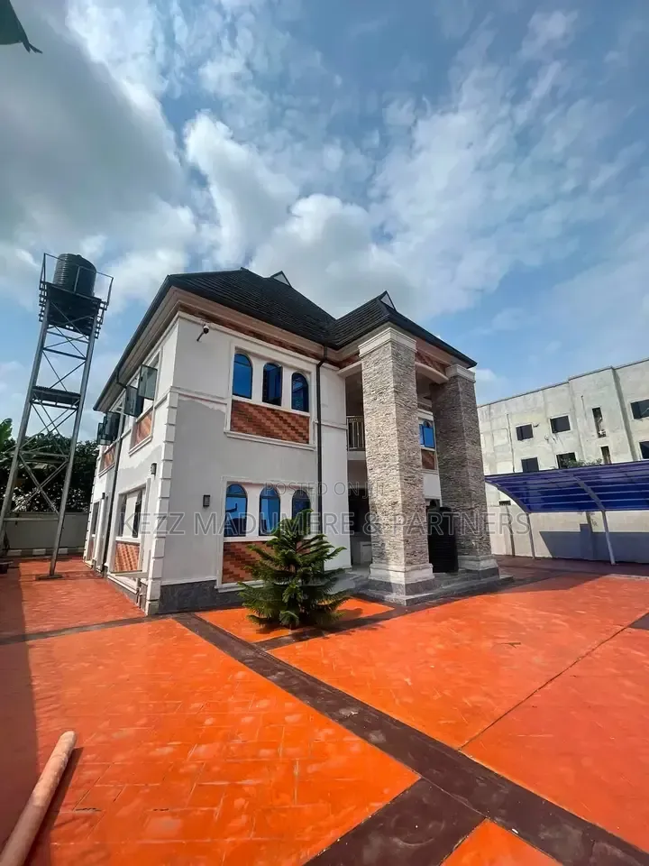 5bdrm Duplex in Shell Cooperative for sale in Eneka