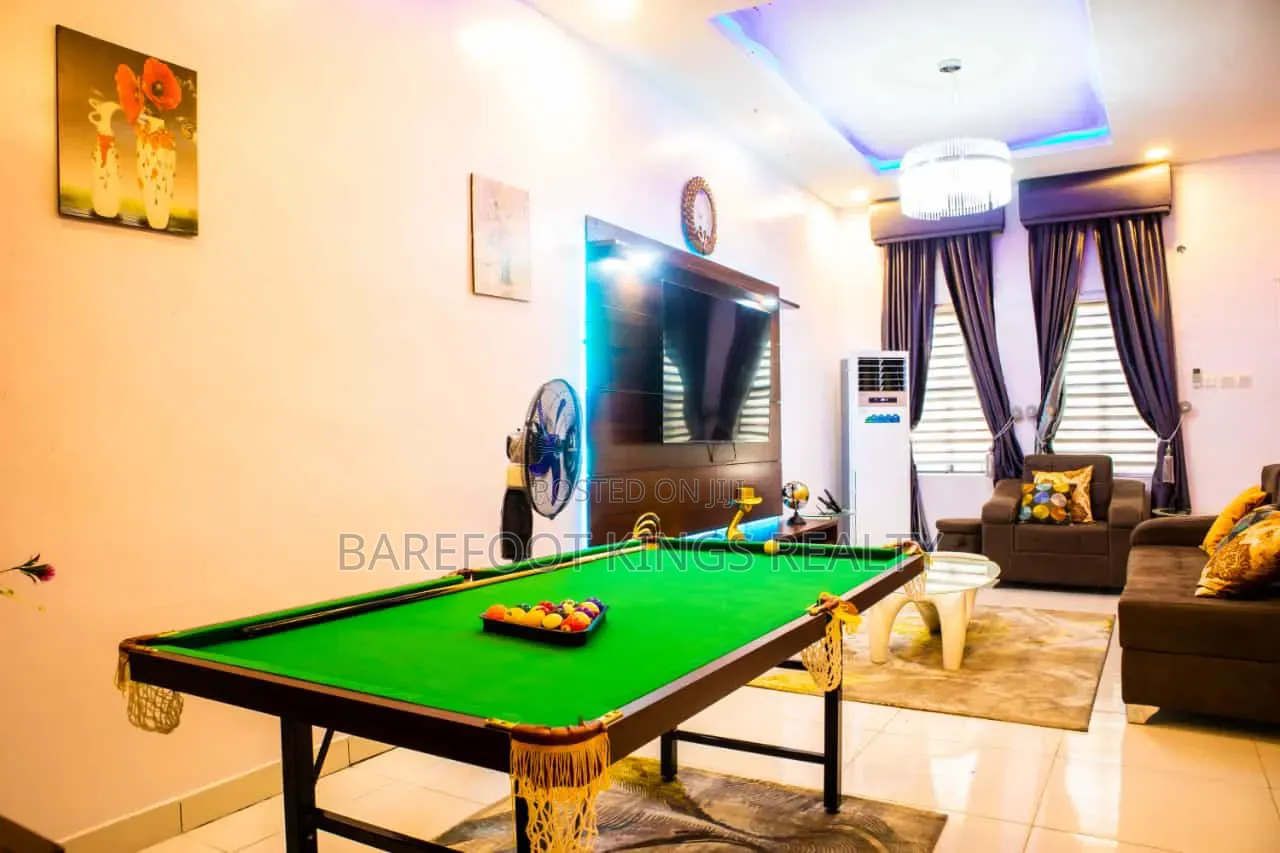 Luxury 2bedroom Apartment in Olokonla