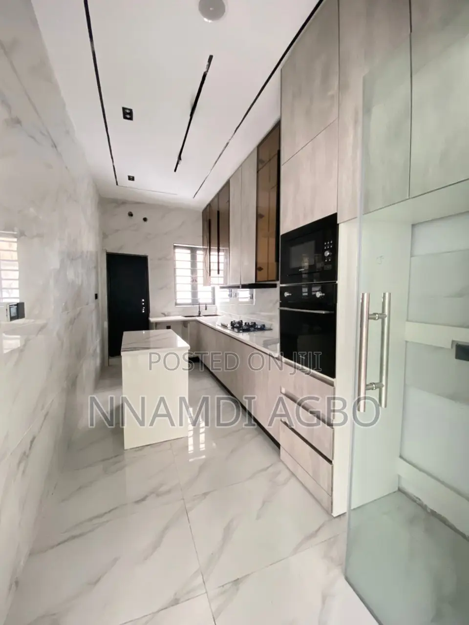 4bdrm Duplex in Ikota for sale in Ikota
