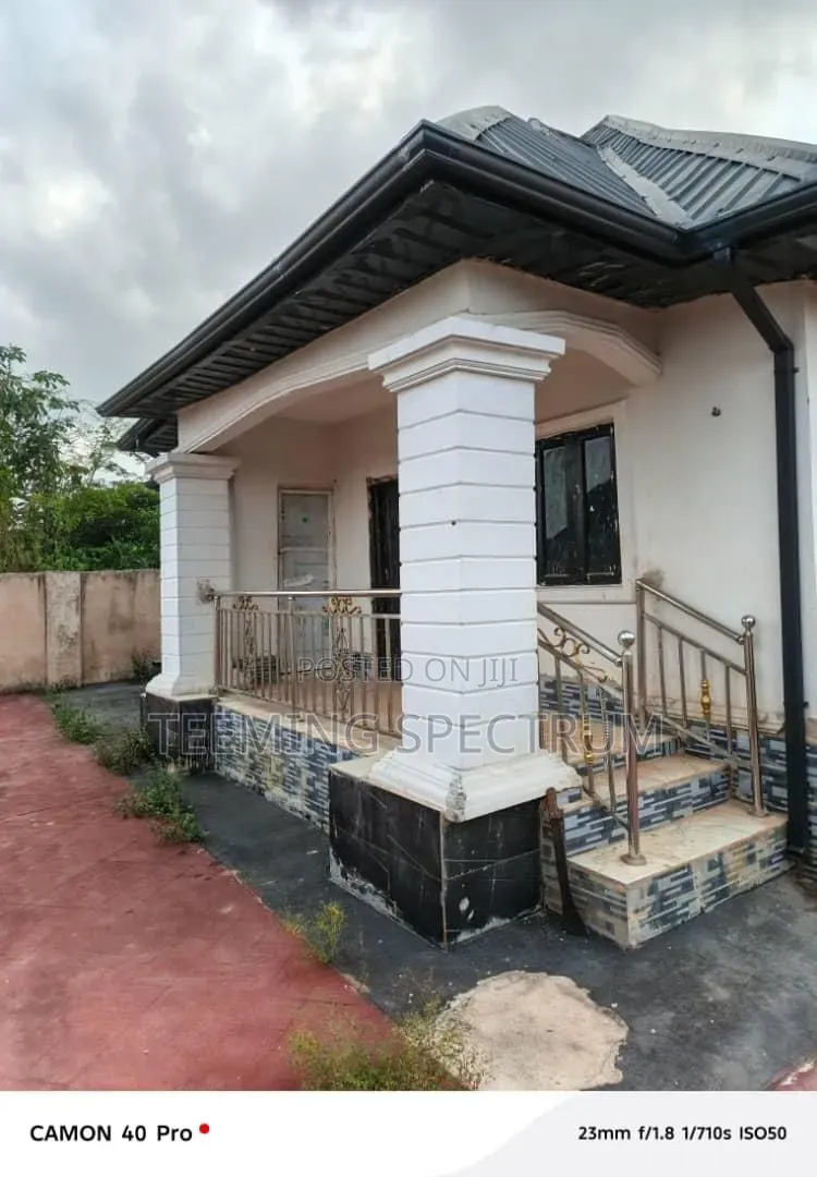 2bdrm Block of Flats in Benin City for sale in Benin City