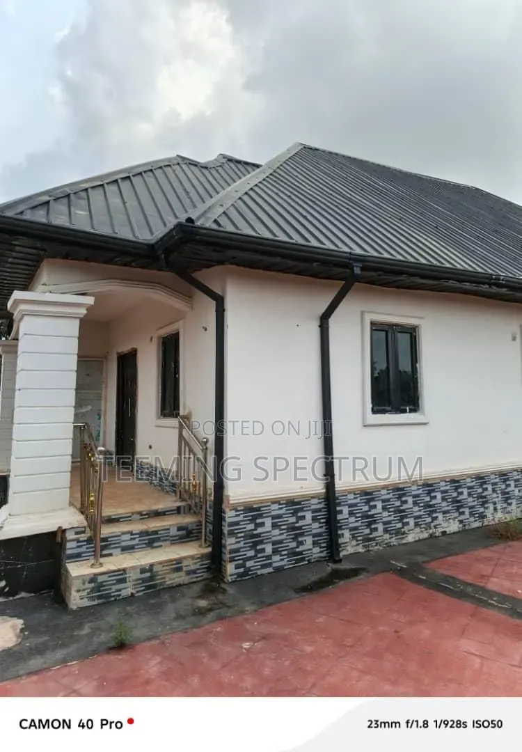 2bdrm Block of Flats in Benin City for sale in Benin City