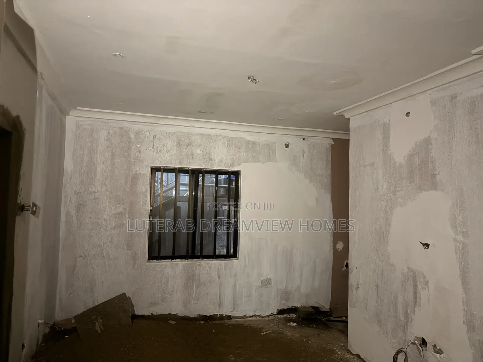 2bdrm Bungalow in Close To Hustle And, Wuse 2 for rent in Wuse 2