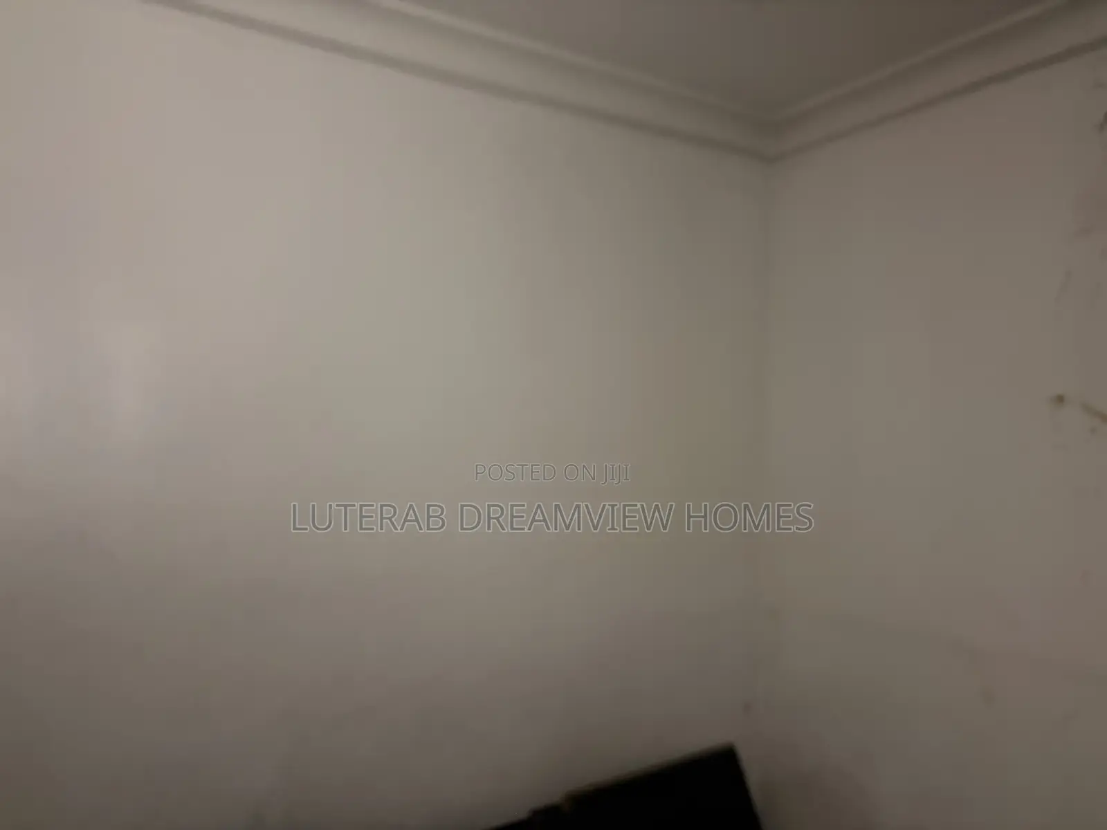 2bdrm Bungalow in Close To Hustle And, Wuse 2 for rent in Wuse 2