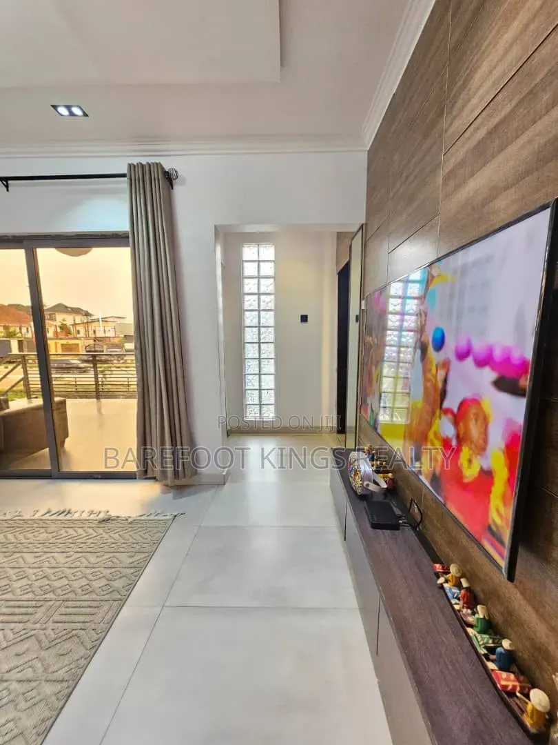 Premium 1bedroom Apartment in Lekki Phase 1