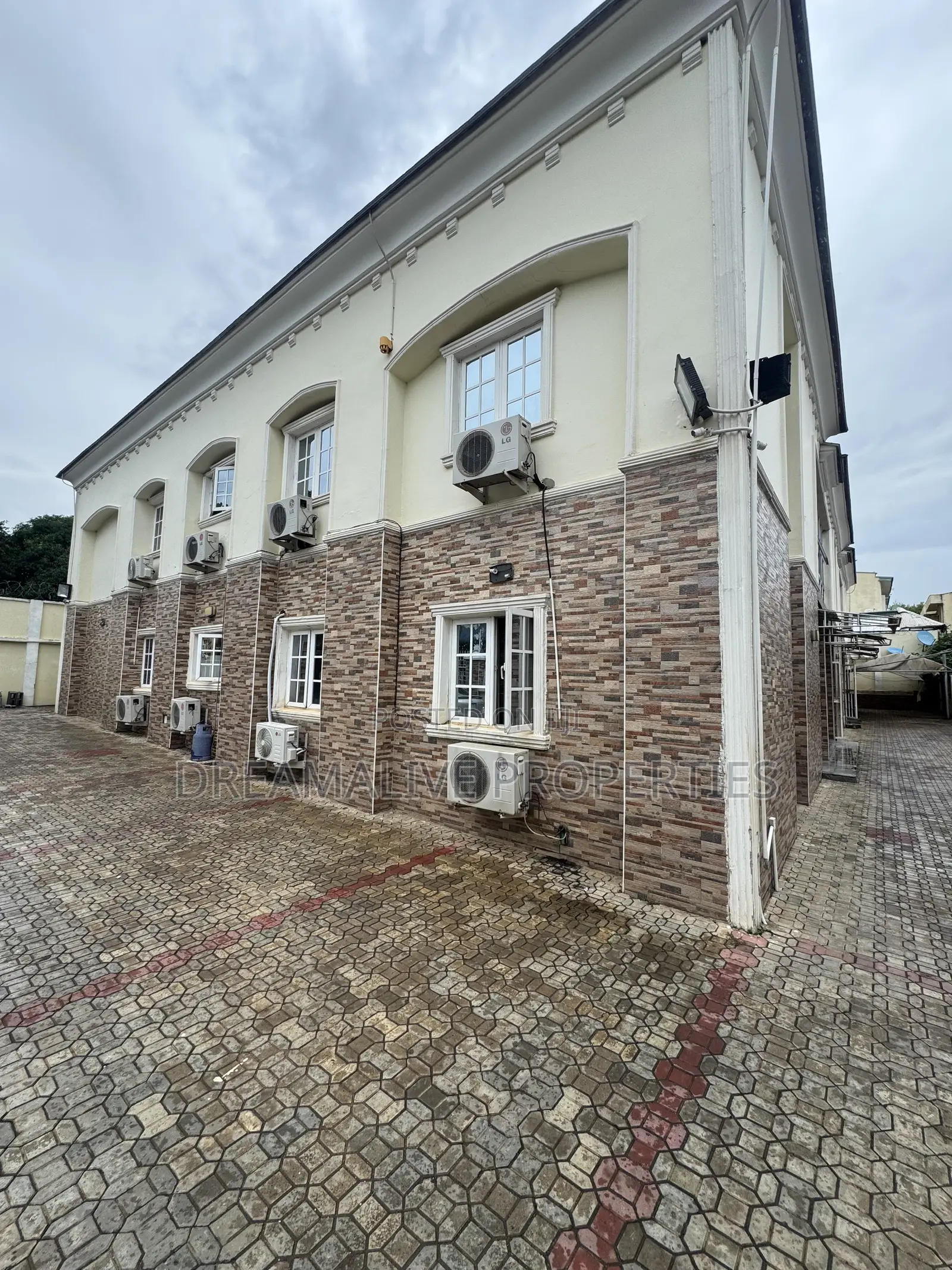 3bdrm Apartment in Wuse 2 for rent in Wuse 2