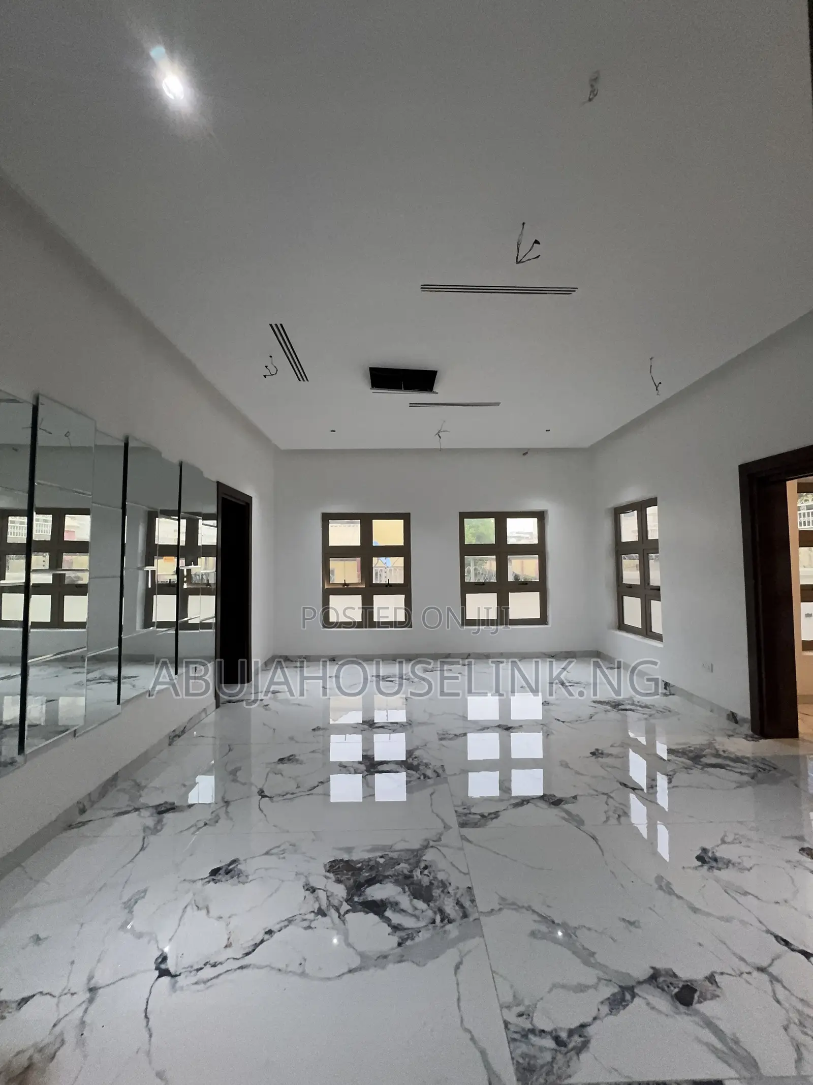 7bdrm Duplex in Maitama Main Abuja for sale in Maitama