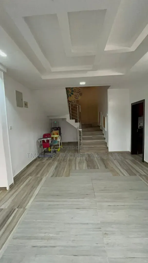 4bdrm Duplex in Airport Road / Ikeja for sale in Airport Road / Ikeja