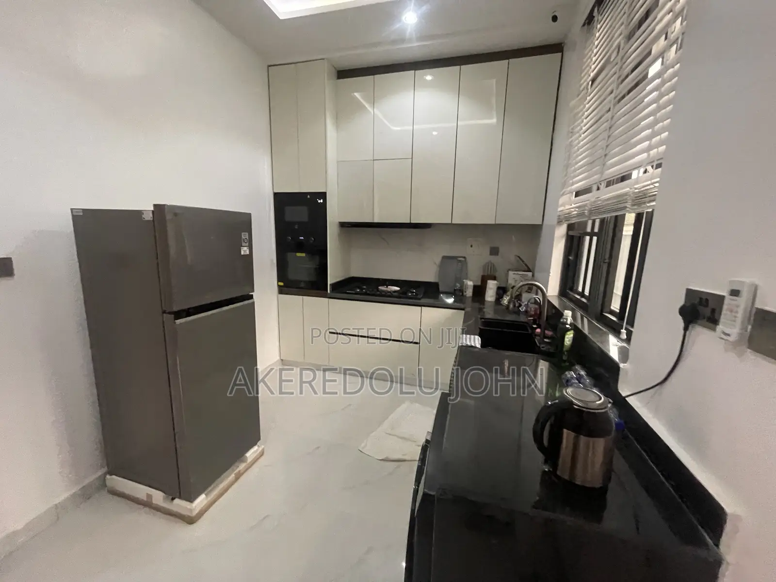Furnished 4bdrm Townhouse/Terrace in Apo Resettlement for sale in Apo Resettlement