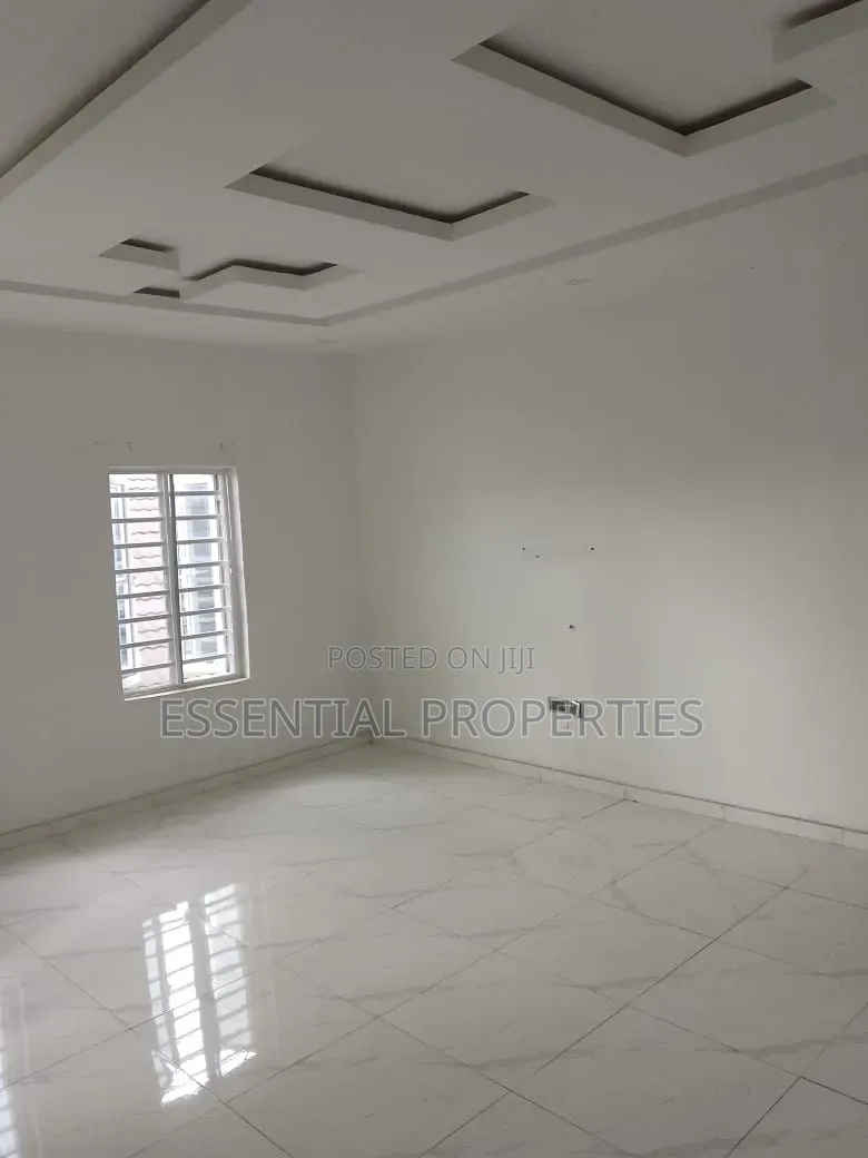 3bdrm Block of Flats in Awolowo Way for rent in Awolowo Way