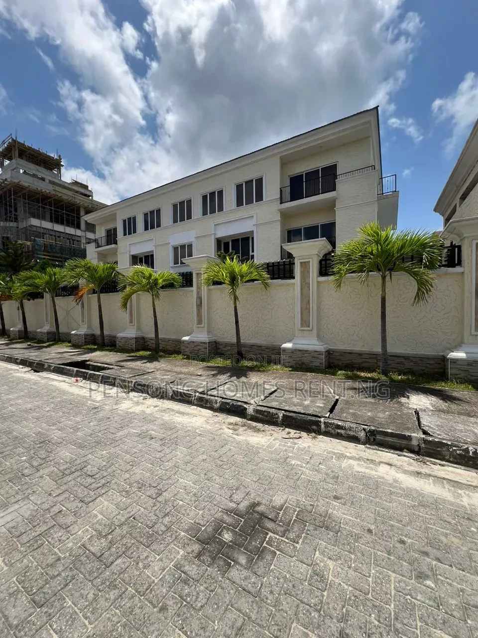 4bdrm Duplex in Banana Island for rent in Banana Island