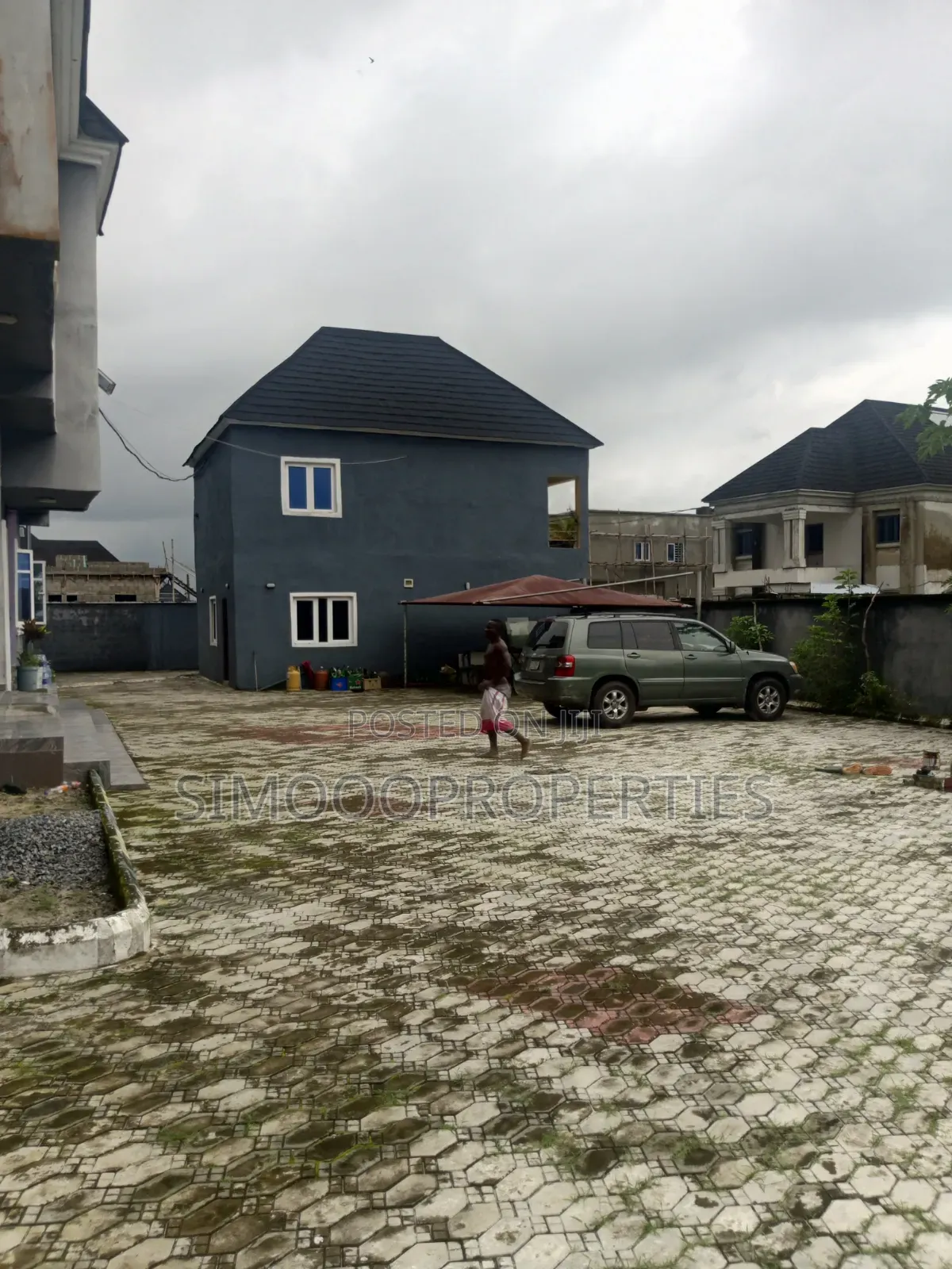 3bdrm Block of Flats in Onishon, Lakowe for rent in Lakowe
