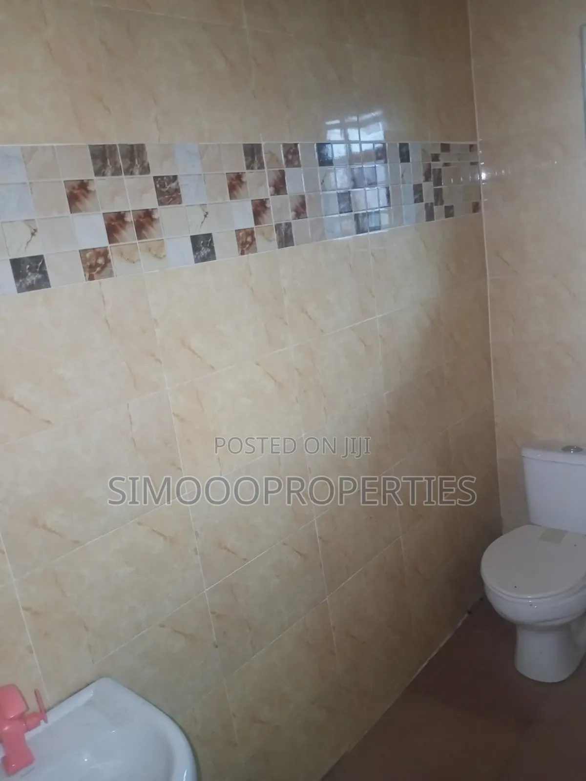 3bdrm Block of Flats in Onishon, Lakowe for rent in Lakowe