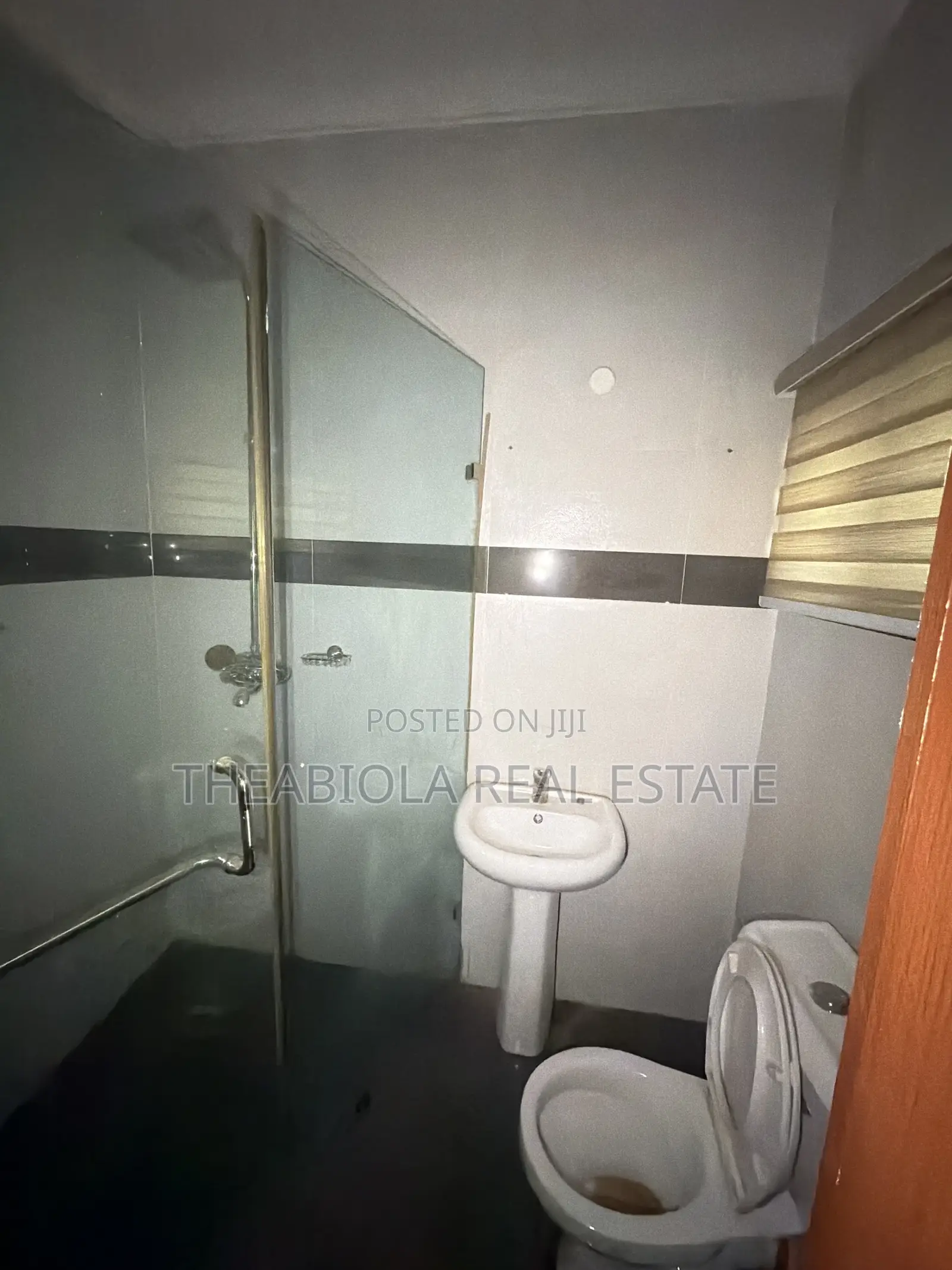 5bdrm Duplex in Guzape Main, Abuja for rent in Guzape District