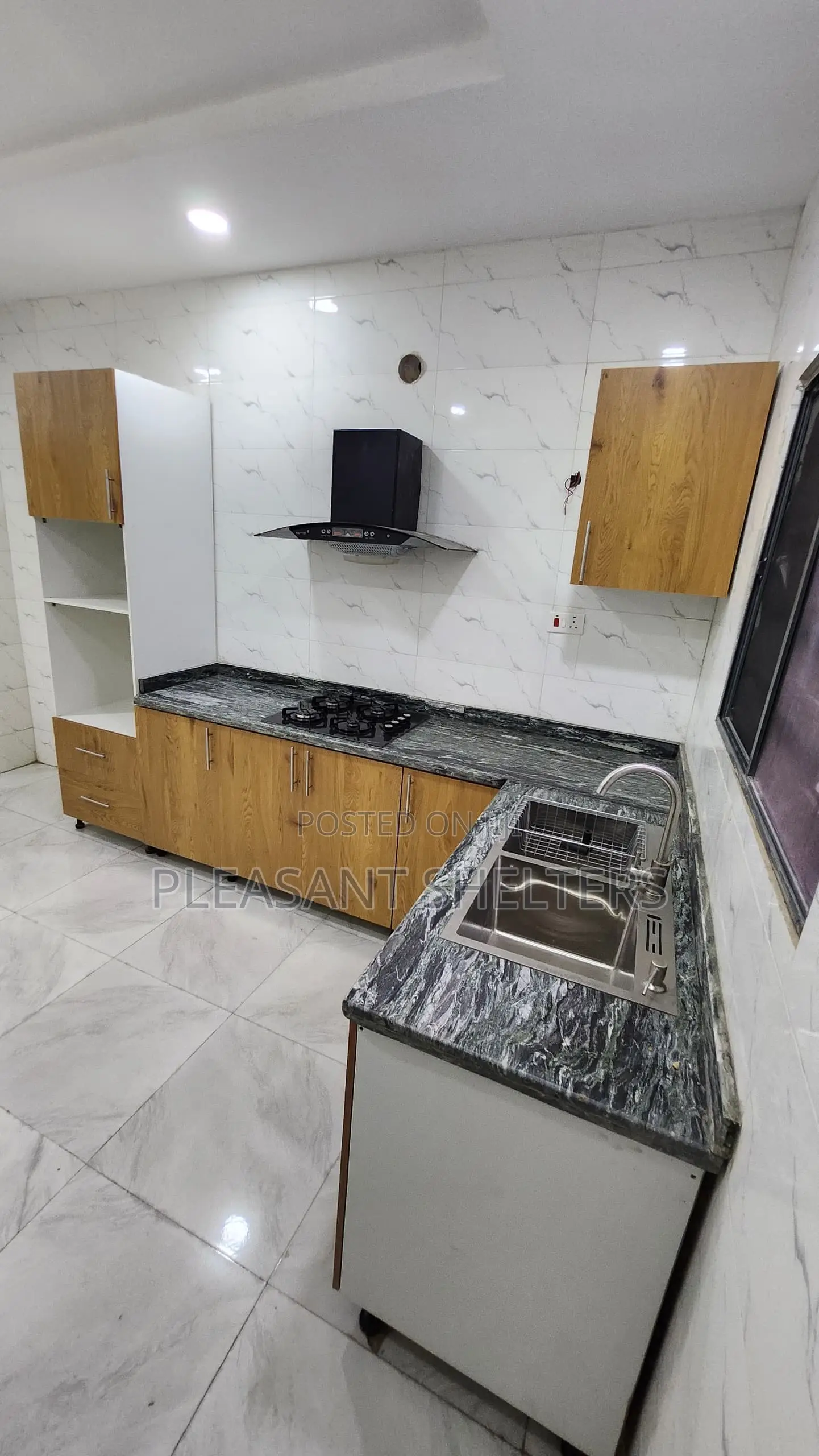 3bdrm Townhouse/Terrace in Queens Estate, Isheri North for sale in Isheri North