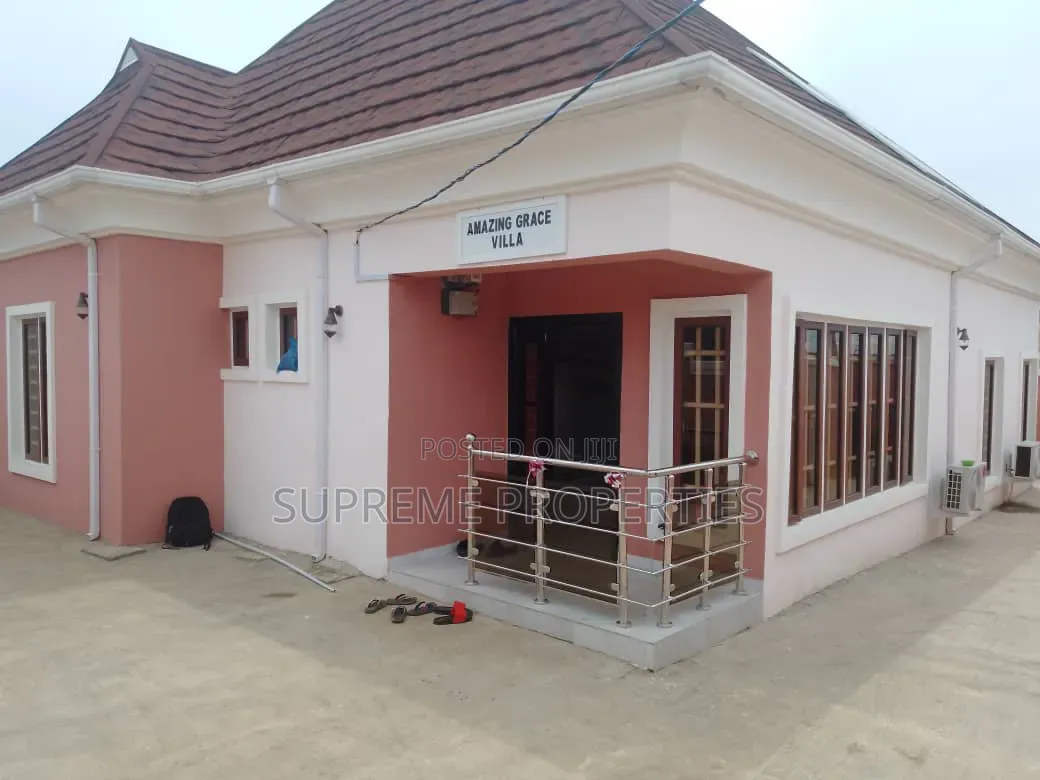 3bdrm Bungalow in Olodo Bank Ibadan for sale in Ibadan