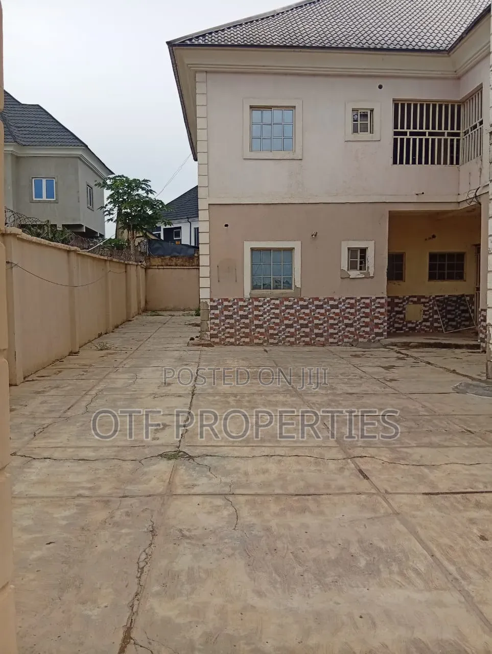 2bdrm Block of Flats in Fo1, Kubwa for sale in Kubwa