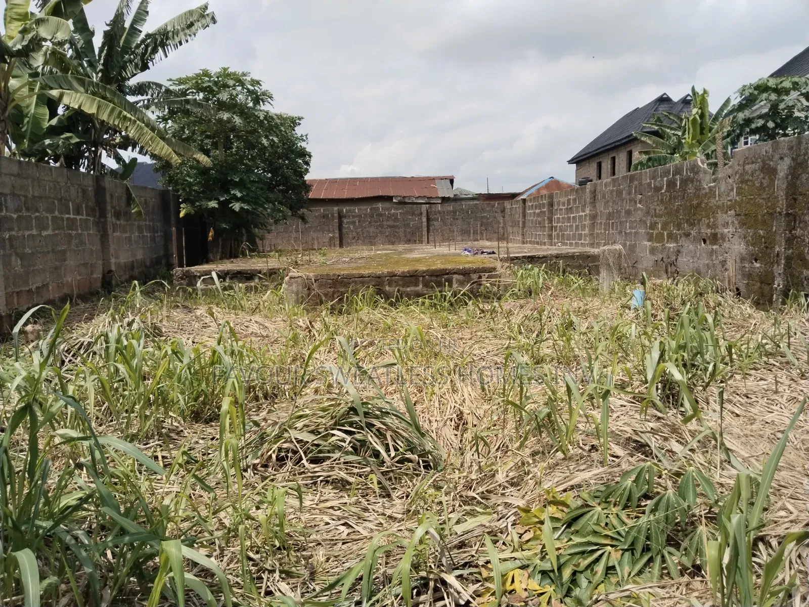 Half Plot of Land at Magboro via Ojodu Berger in Obafemi-Owode