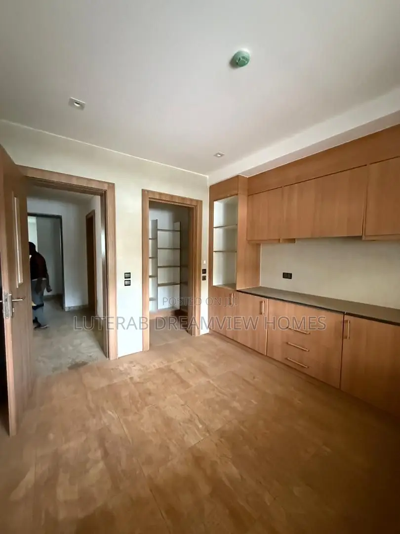 4bdrm Townhouse/Terrace in Wuse 2 for sale in Wuse 2