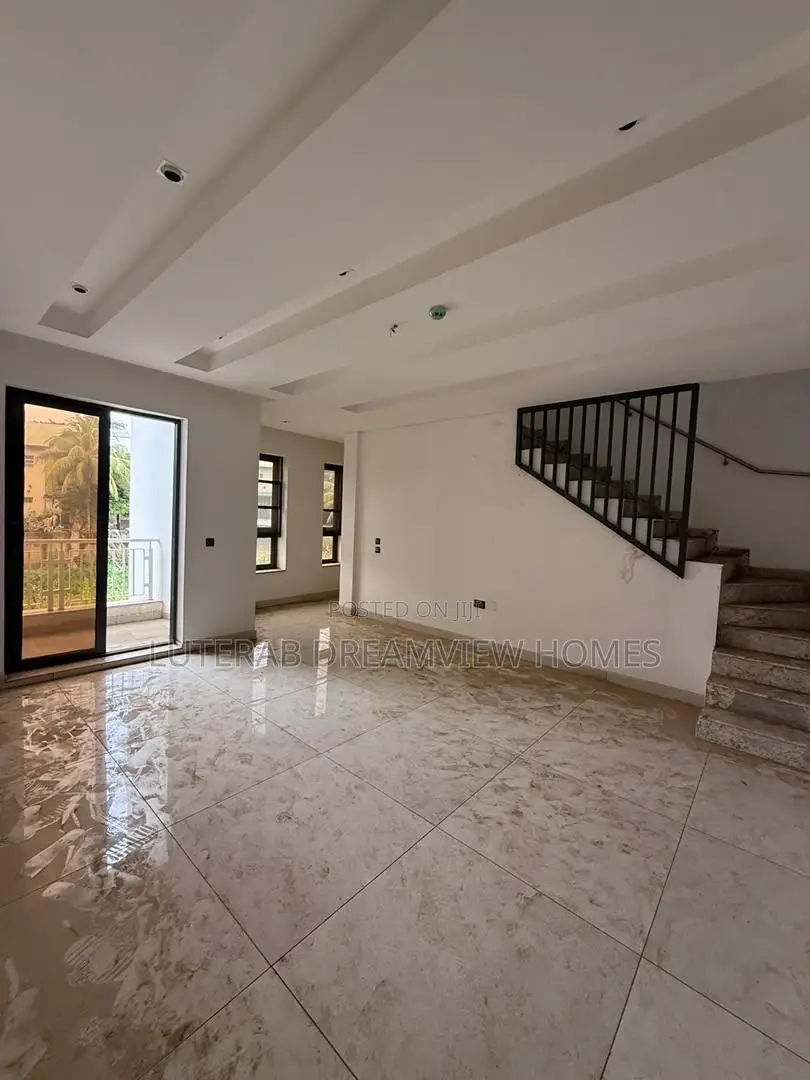 4bdrm Townhouse/Terrace in Wuse 2 for sale in Wuse 2