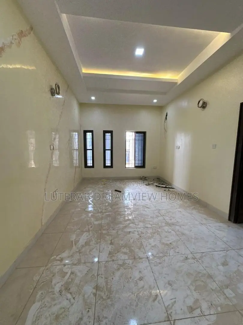 5bdrm Townhouse/Terrace in Jahi for sale in Jahi