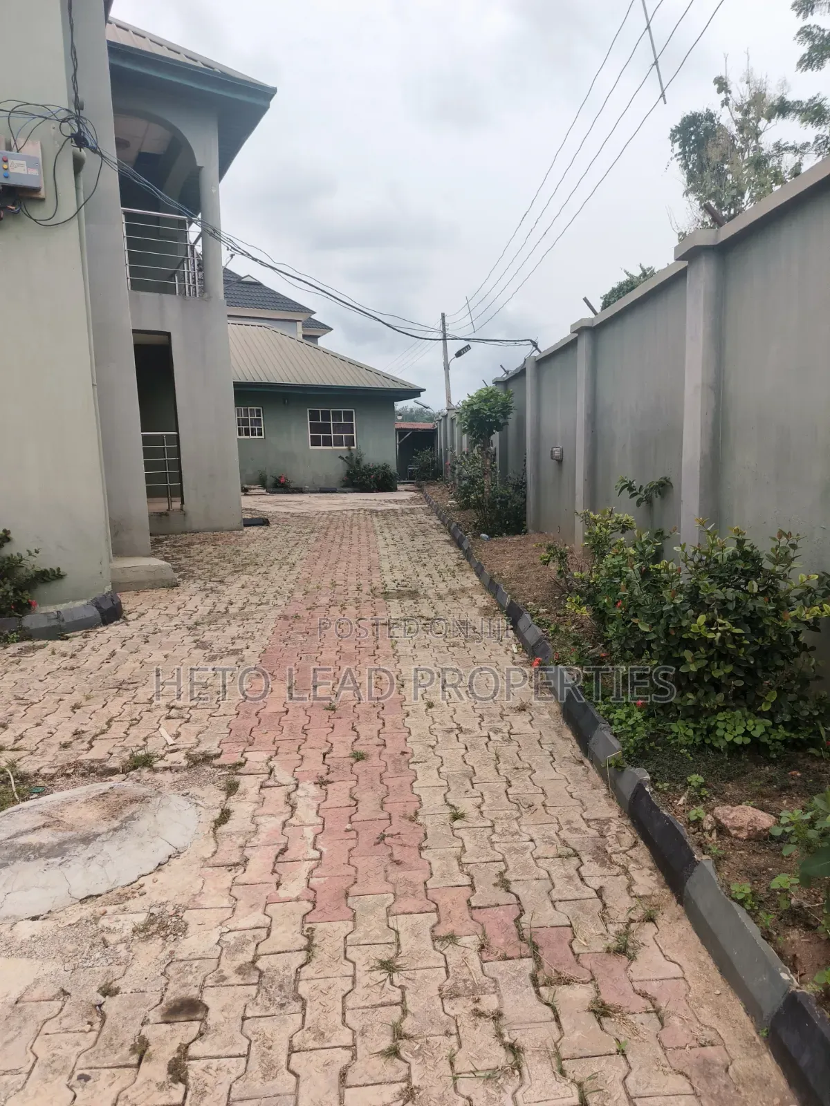 5bdrm Duplex in Dr Tunde Ali, Eleyele for sale in Eleyele