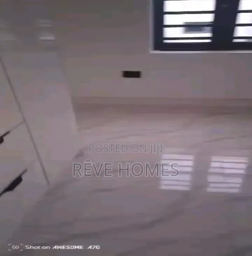 3bdrm Block of Flats in Onipanu for rent in Onipanu