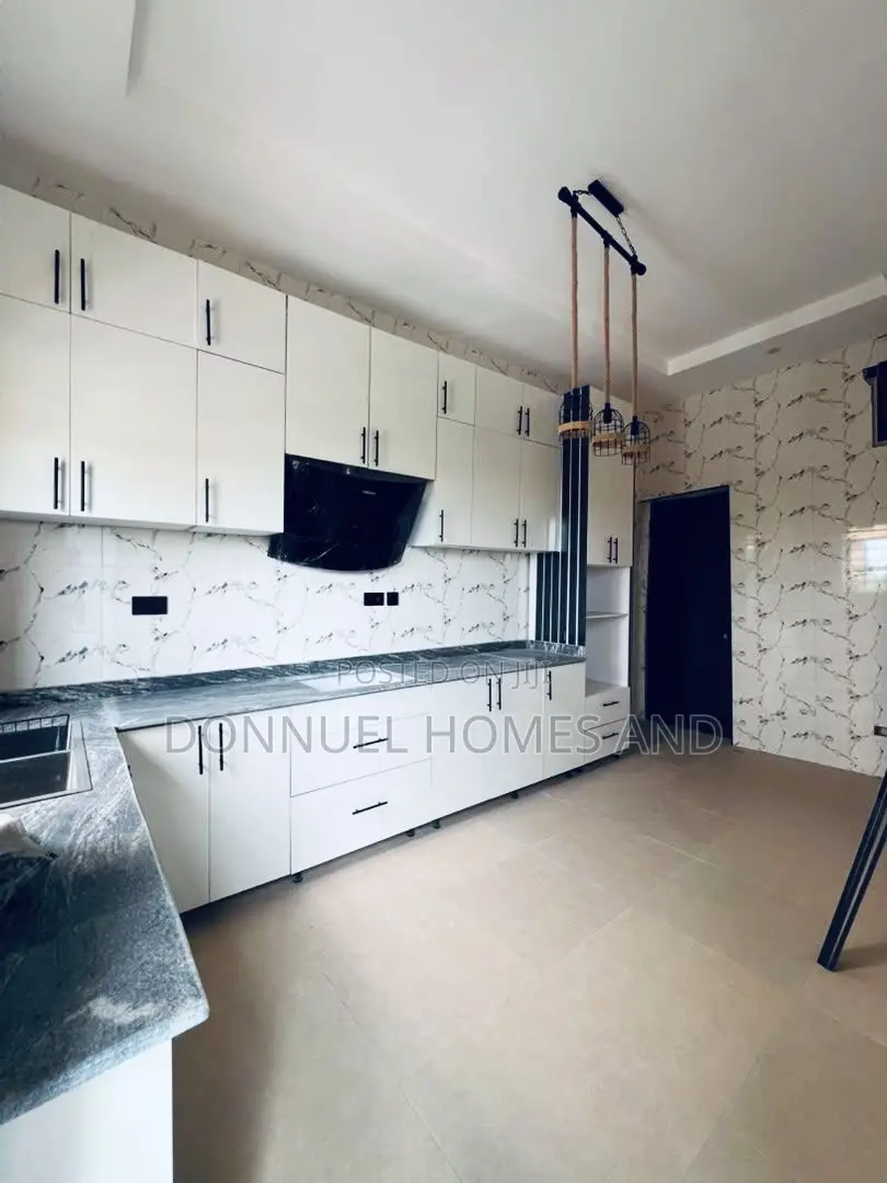 2bdrm Block of Flats in Abraham Adesanya for rent in Abraham Adesanya
