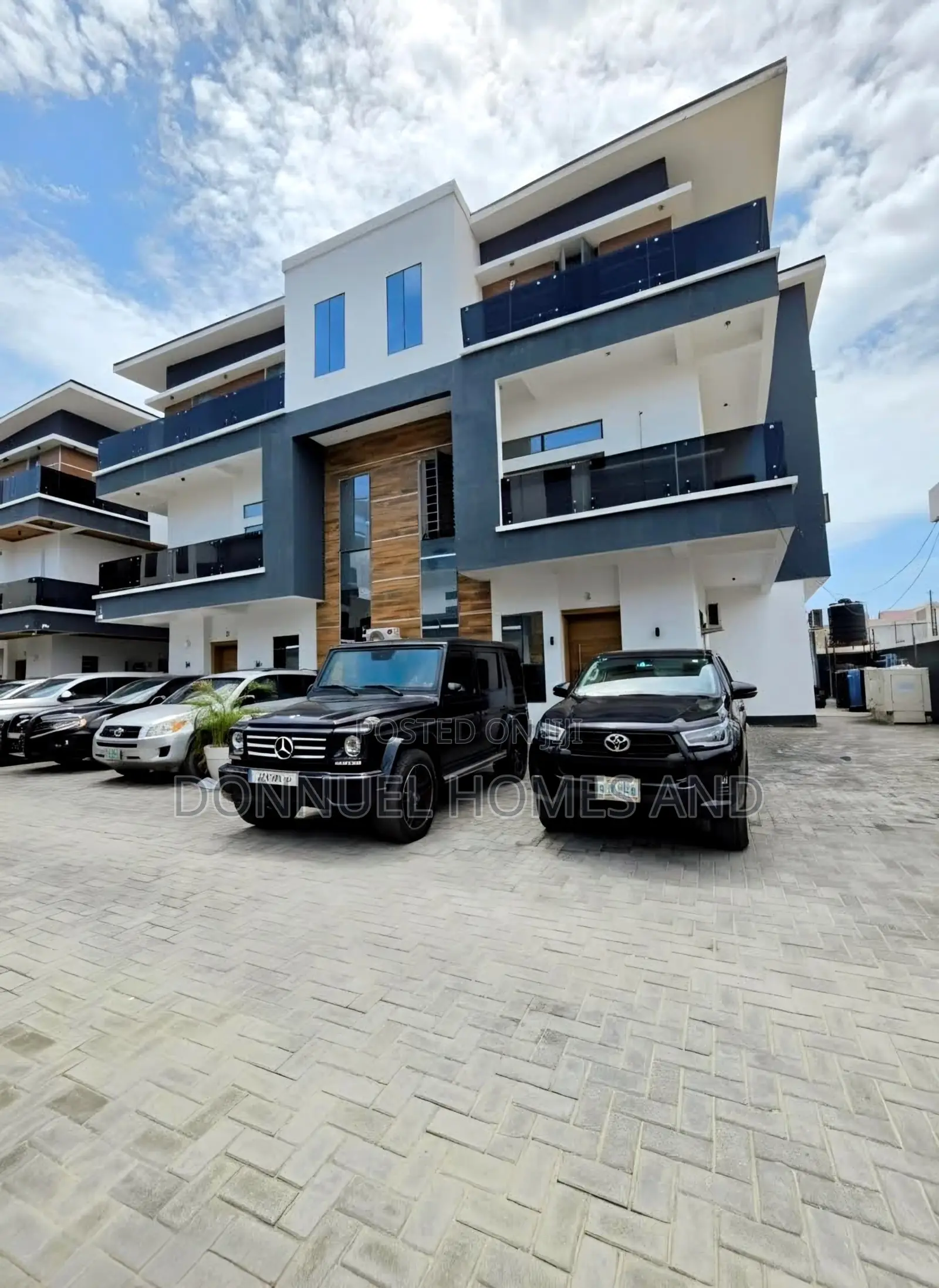 4bdrm Duplex in Ikate for sale in Ikate