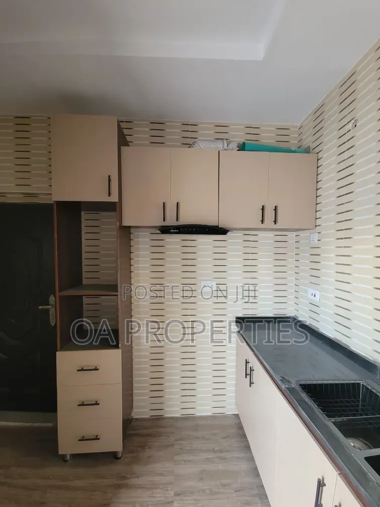 3bdrm Duplex in Kolapo Ishola Gra for rent in Ibadan