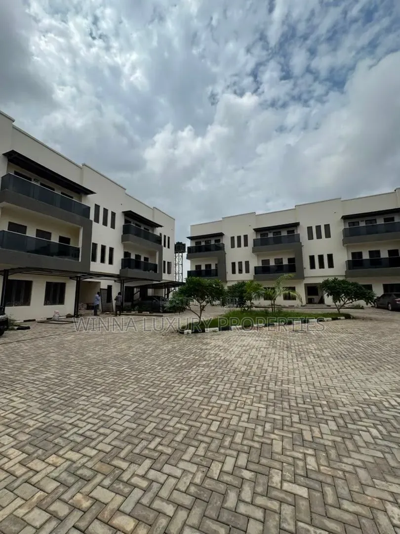 6bdrm Townhouse/Terrace in Mabushi for sale in Mabushi