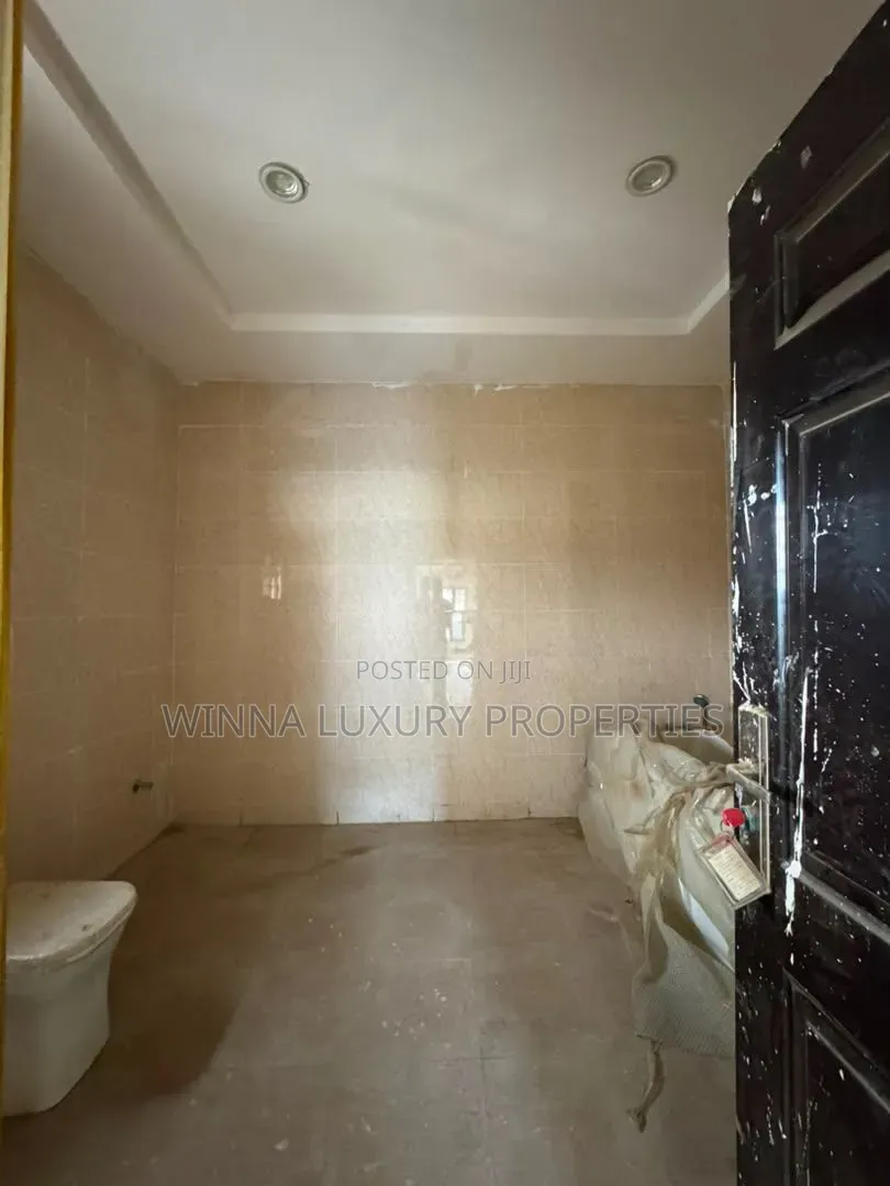 6bdrm Townhouse/Terrace in Mabushi for sale in Mabushi