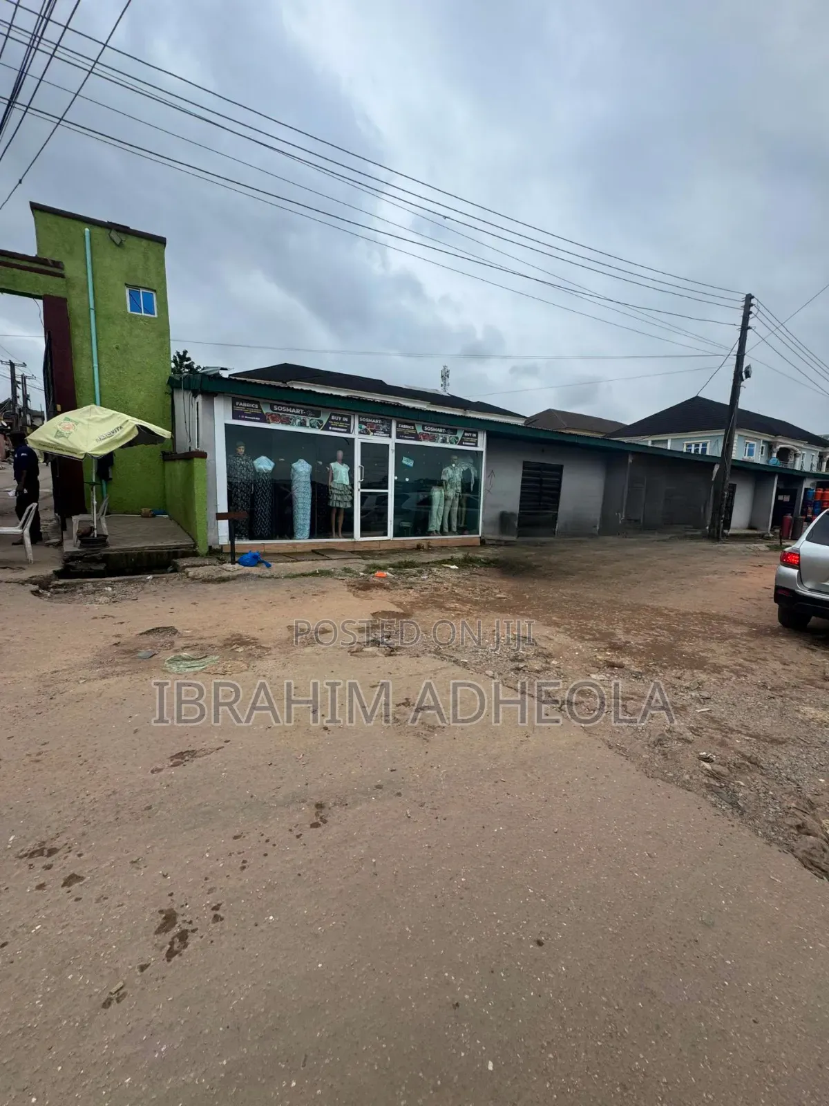 A Corner Peice Land Measuring 650sqm With a Demolishable in Ifako-Ogba